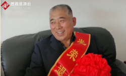 港口工人队<em>伍</em>中的先进代表，威海港生产一线的领头“杨”——杨新能