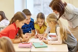 <em>学前教育</em>、<em>早期教育</em>、<em>婴幼儿</em><em>托</em><em>育</em><em>服务</em><em>与</em><em>管理</em><em>专业</em>《<em>学前</em><em>儿童</em><em>卫生</em><em>与</em><em>保健</em>—第三<em>模块</em><em>学前</em><em>儿童</em><em>的</em><em>保健</em>技能—<em>项目</em><em>二</em> <em>学前</em><em>儿童</em>常见意外事故<em>的</em>预防<em>与</em>急救—<em>任务</em>一<em>托幼</em><em>机构</em>意外事故<em>的</em>常见原因<em>与</em>安全<em>管理</em>》<em>课程</em><em>思</em><em>政</em><em>课堂教学</em><em>设计</em>