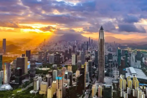 <em>通</em><em>识</em><em>课</em>：《<em>中国历史</em>—<em>第十二</em><em>单元</em><em>改革开放</em><em>和</em><em>社会主义现代化建设</em><em>新时期</em> <em>第</em>29<em>课</em><em>全面</em>建设小康社会<em>和</em>坚持发展<em>中国特色社会主义</em>》<em>课程</em><em>思</em><em>政</em><em>案例</em>